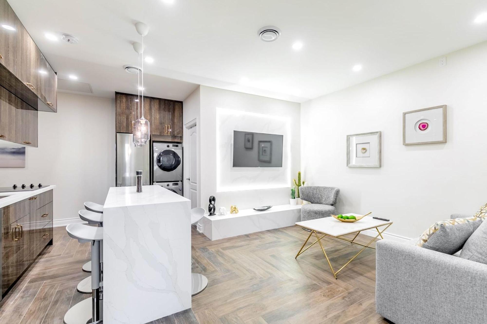 Modern Pet-Friendly Chinatown Apartment Toronto Buitenkant foto