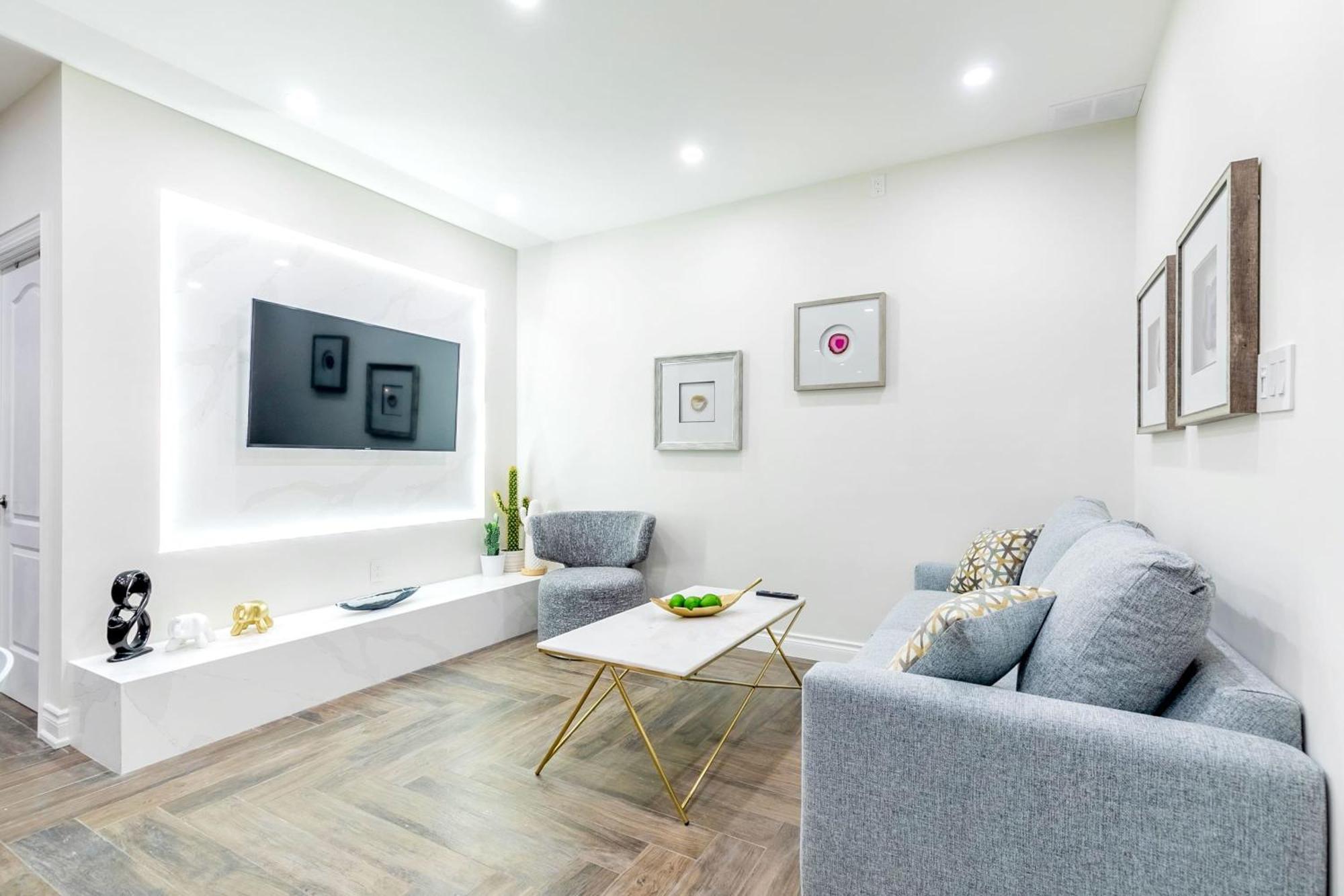 Modern Pet-Friendly Chinatown Apartment Toronto Buitenkant foto